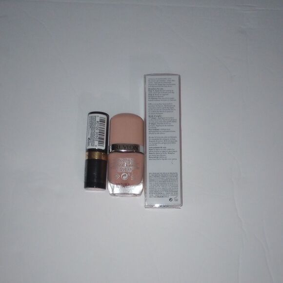 🆕💄💅🏽REVLON Makeup Bundle - 2 Lip Colors And 1 Nail Polish - Picture 2 of 7